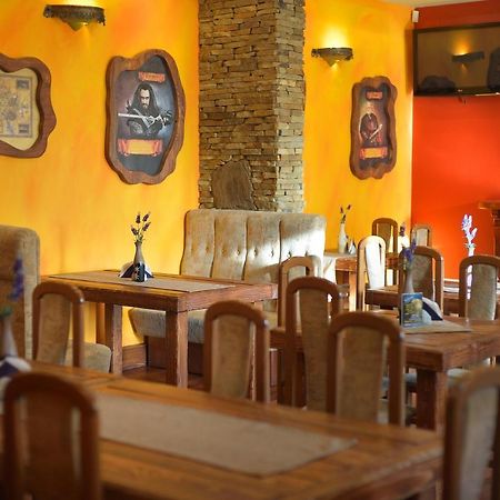 Restauracja Zajazd Kasztelan Krosno Exterior photo